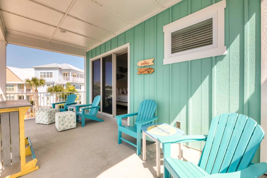 Covered balcony: 2 Bedroom Water’s Edge Cottage