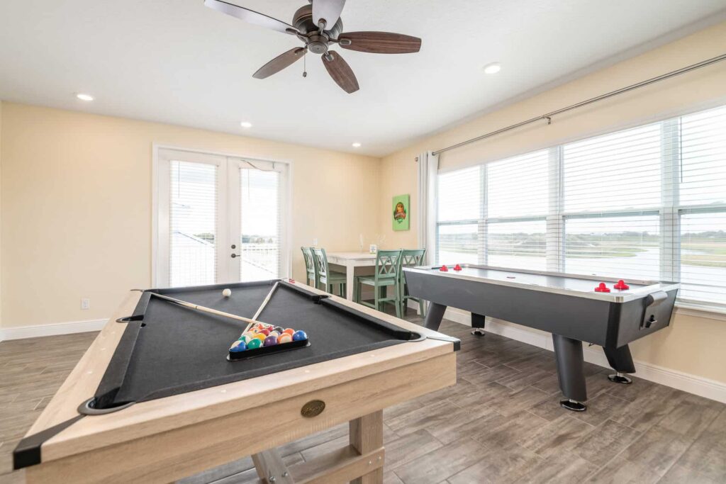 Air hockey and pool table: 8 Bedroom Elite Cottage (Gaming tables may not be available in every cottage)